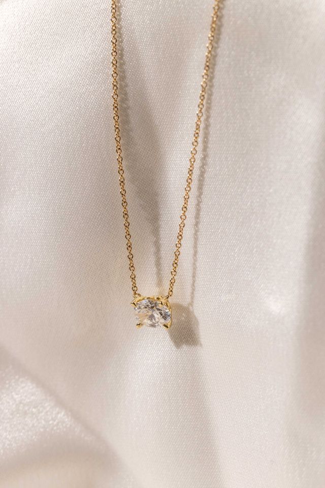 9kt oval pendant necklace