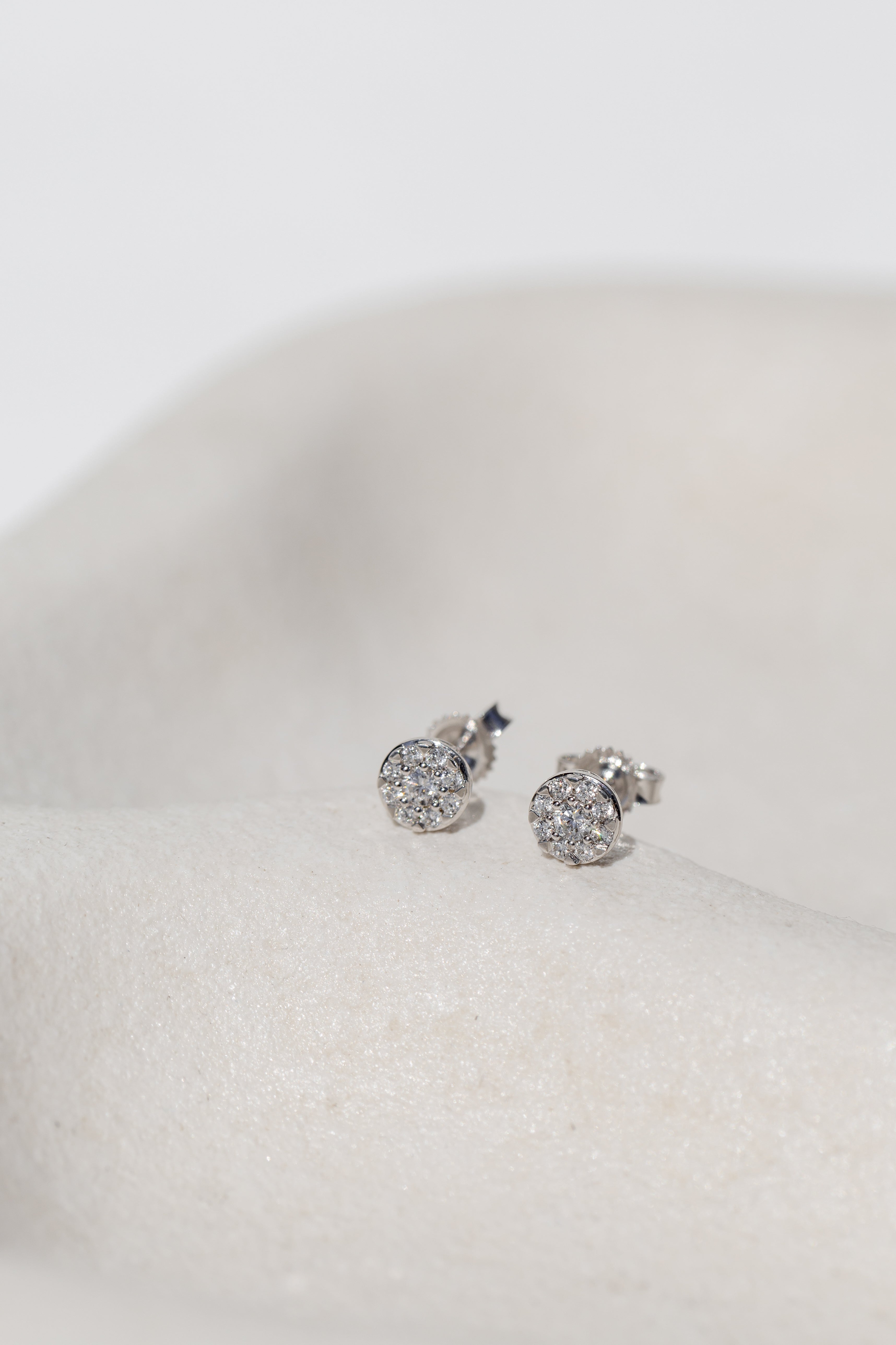 CLUSTER STUD EARRINGS DIAMONDS