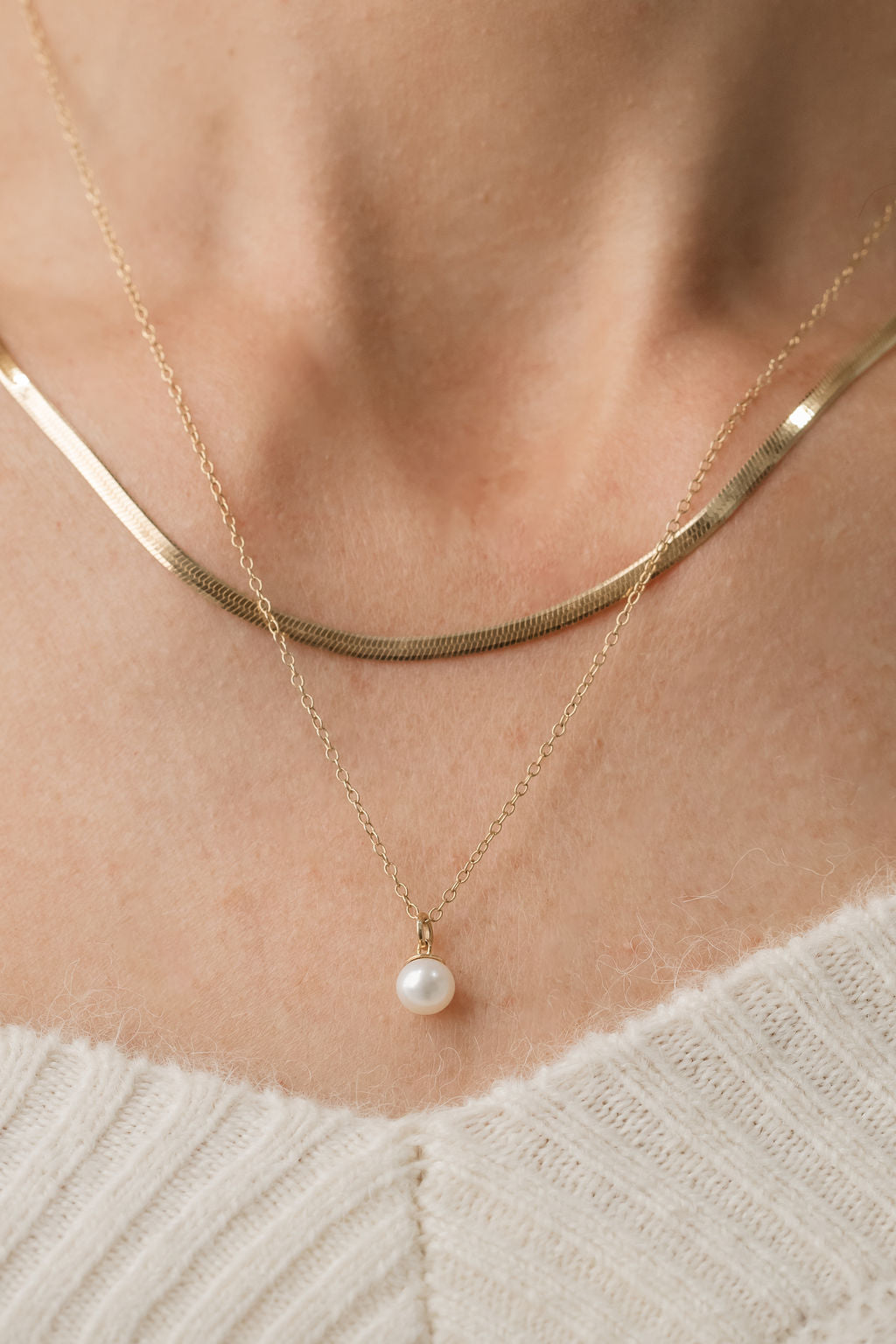 pearl pendant necklace with gold herringbone chain