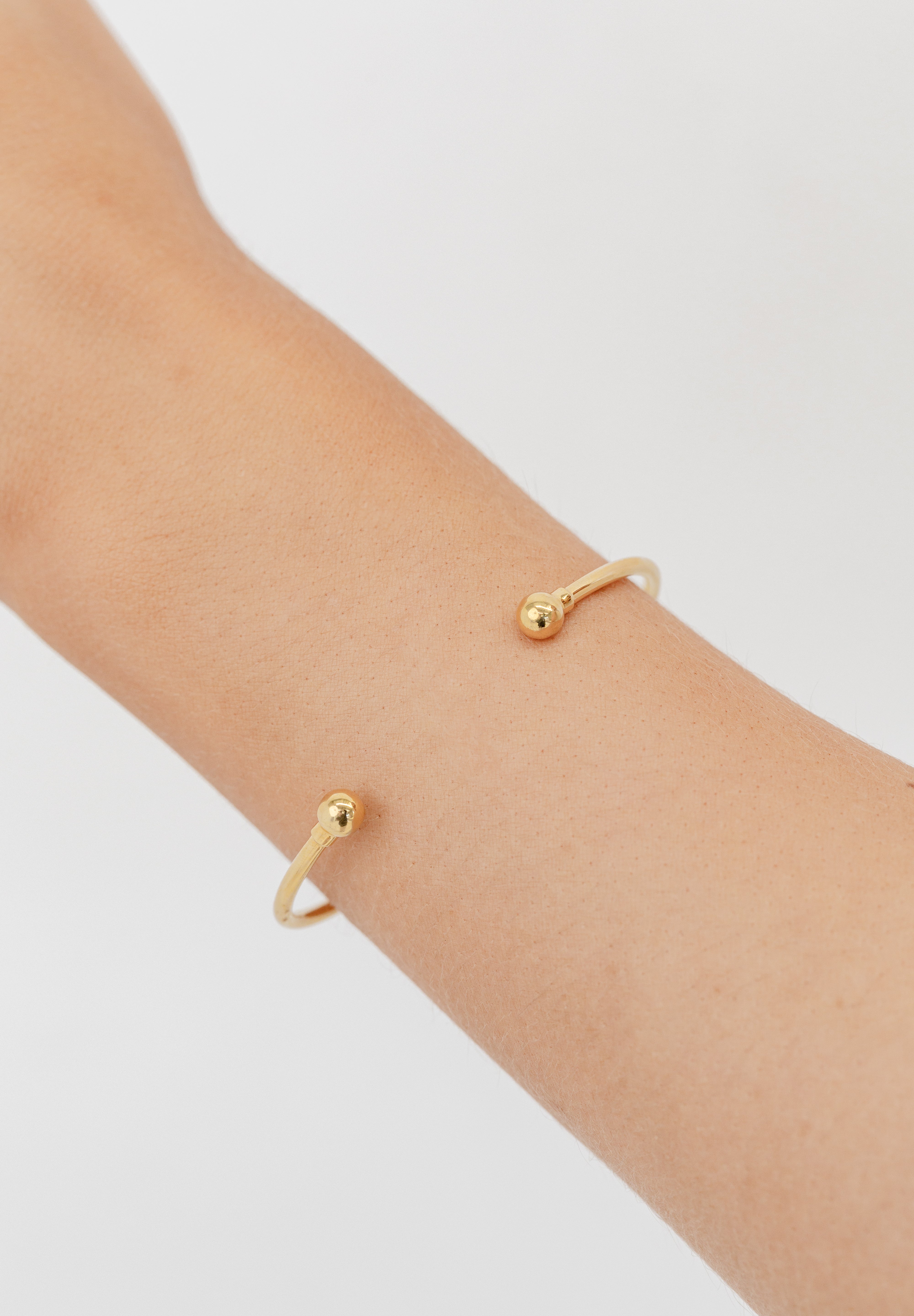 Torque Bangle gold
