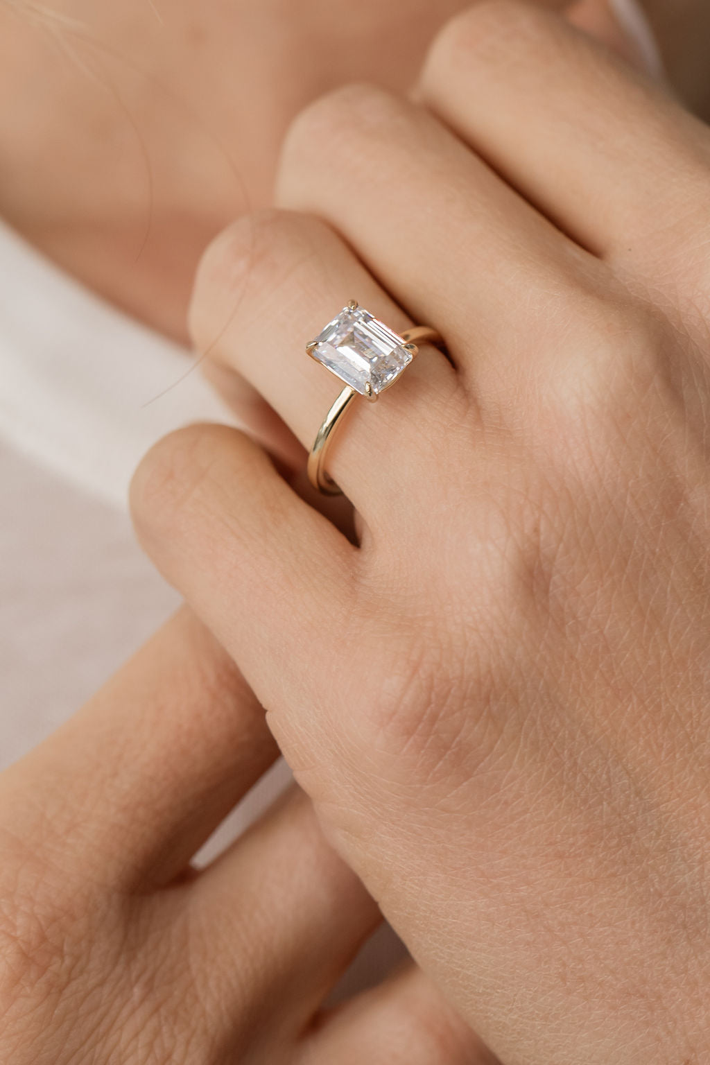 emerald cut diamond solitaire engagement ring