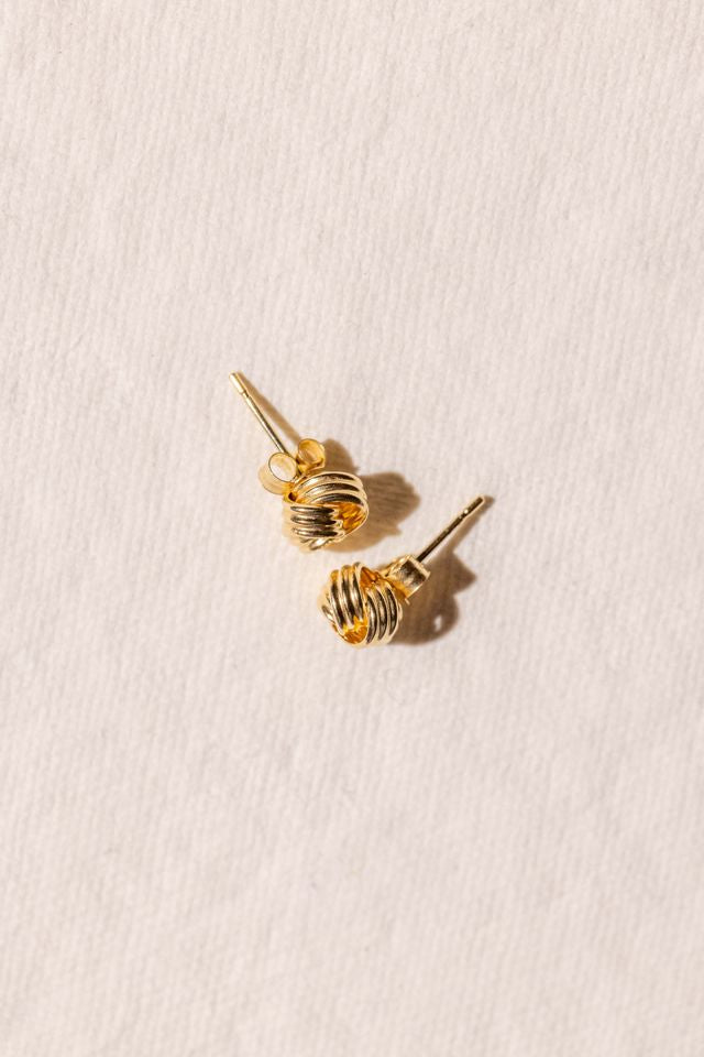 knot earrings 9kt