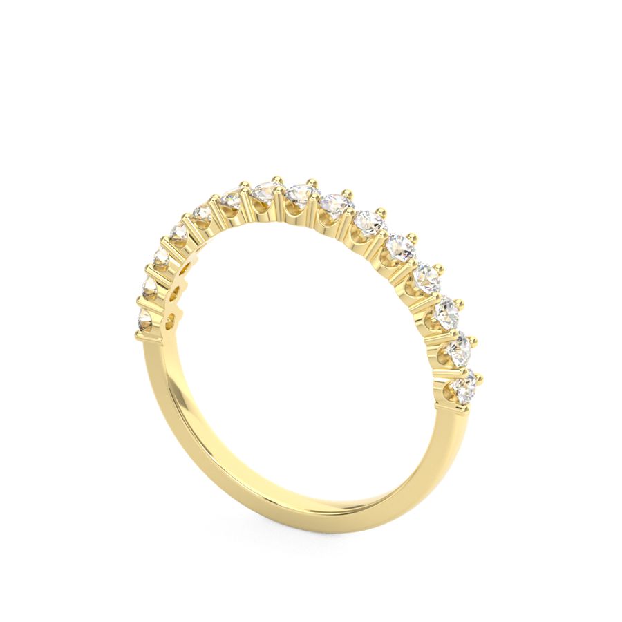 3 claw moissanite wedding ring