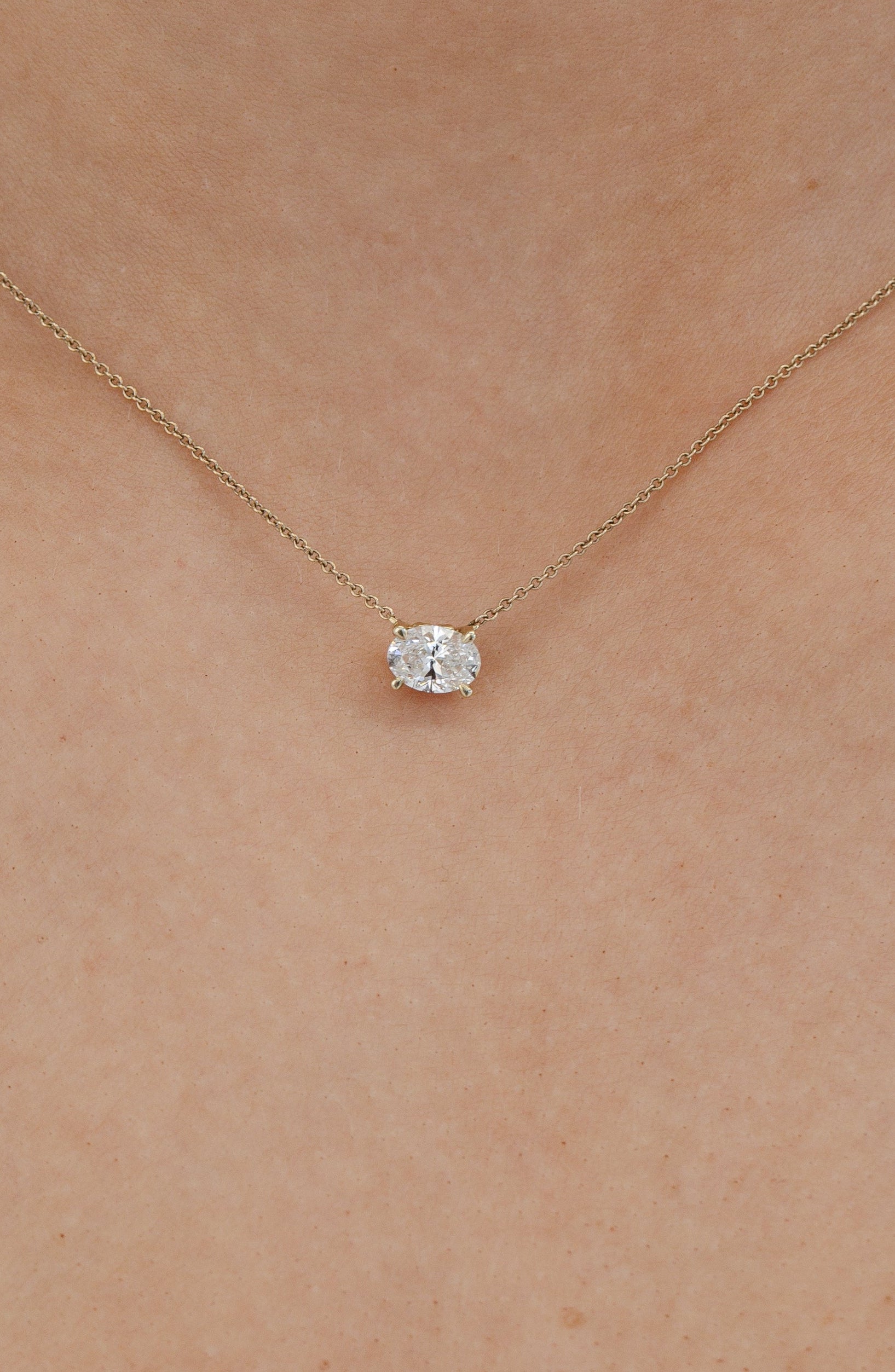 oval claw set pendant