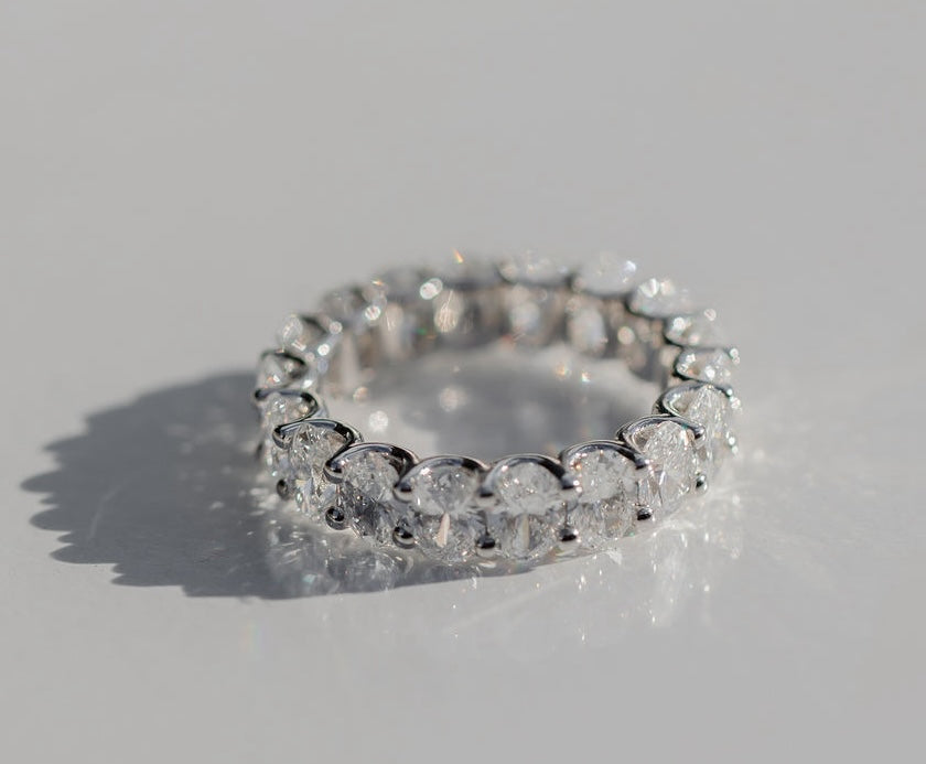 oval diamond wedding ring
