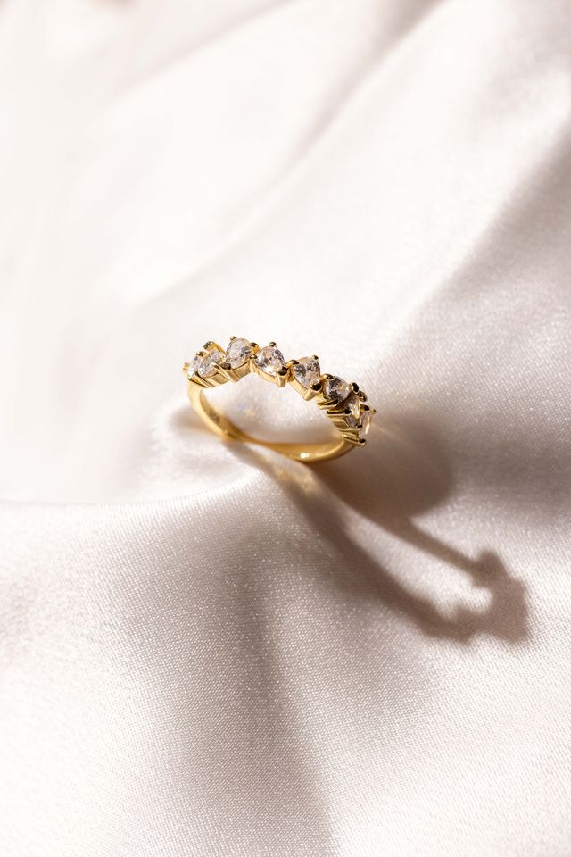 pear cut diamond wedding band