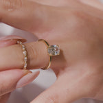 DOUBLE CLAW OVAL SOLITAIRE RING