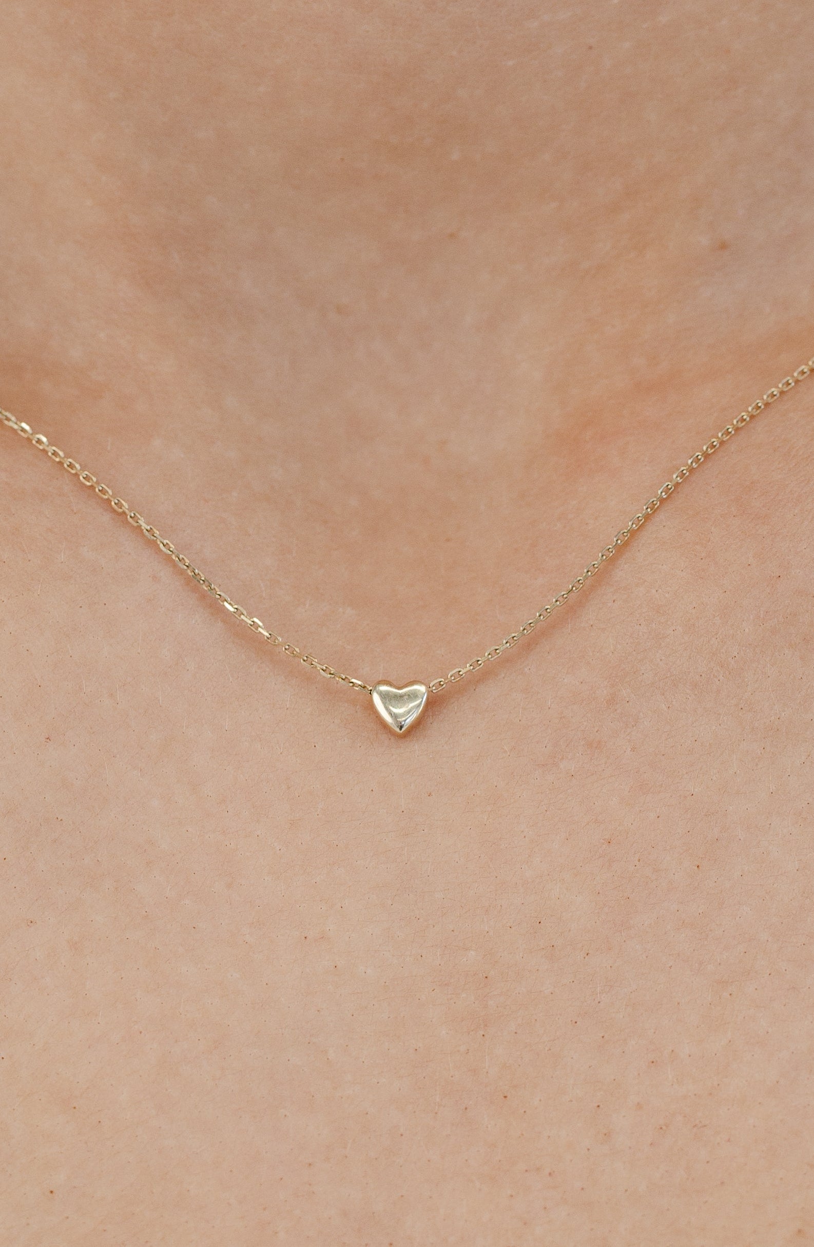tiny heart pendant necklace