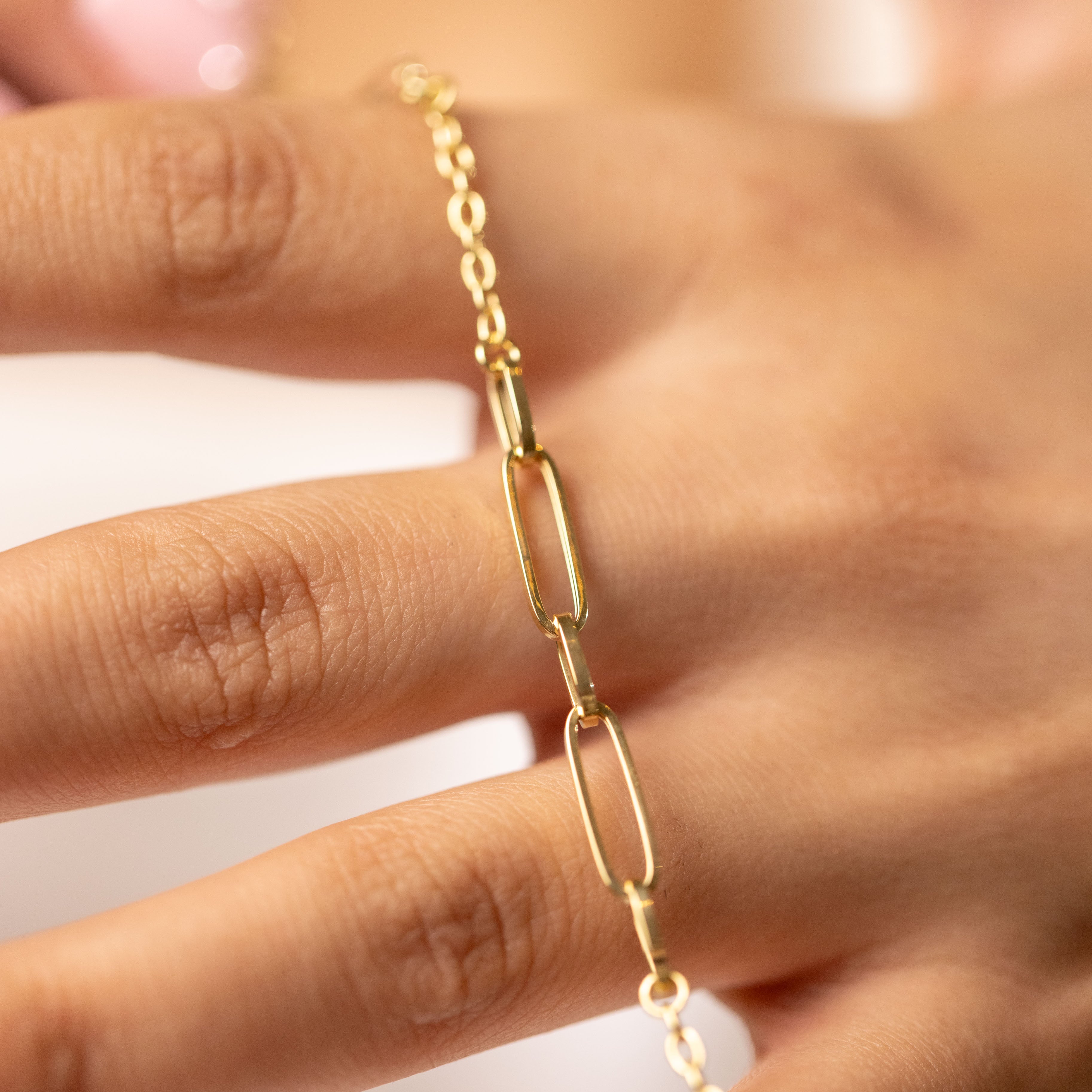 Bold links on chain bracelet