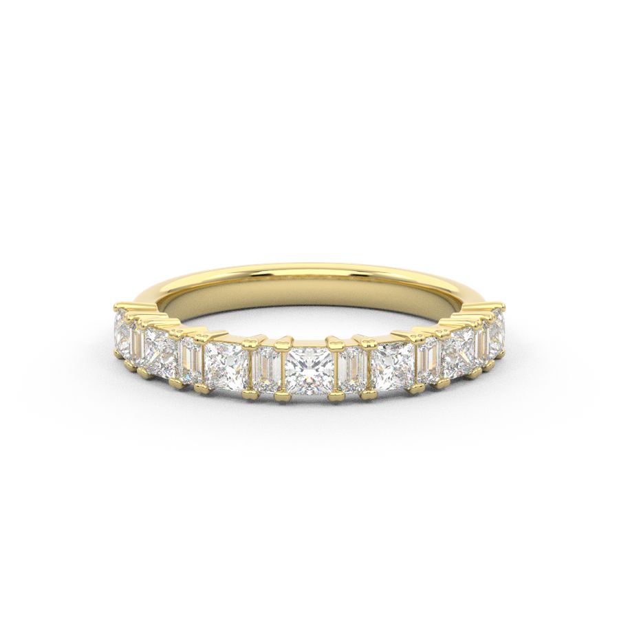 Diamond statement wedding ring with princess cut and baguette cut diamonds in 18kt yellow gold 