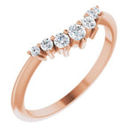 Graduated crown ring with round diamonds in rose gold 