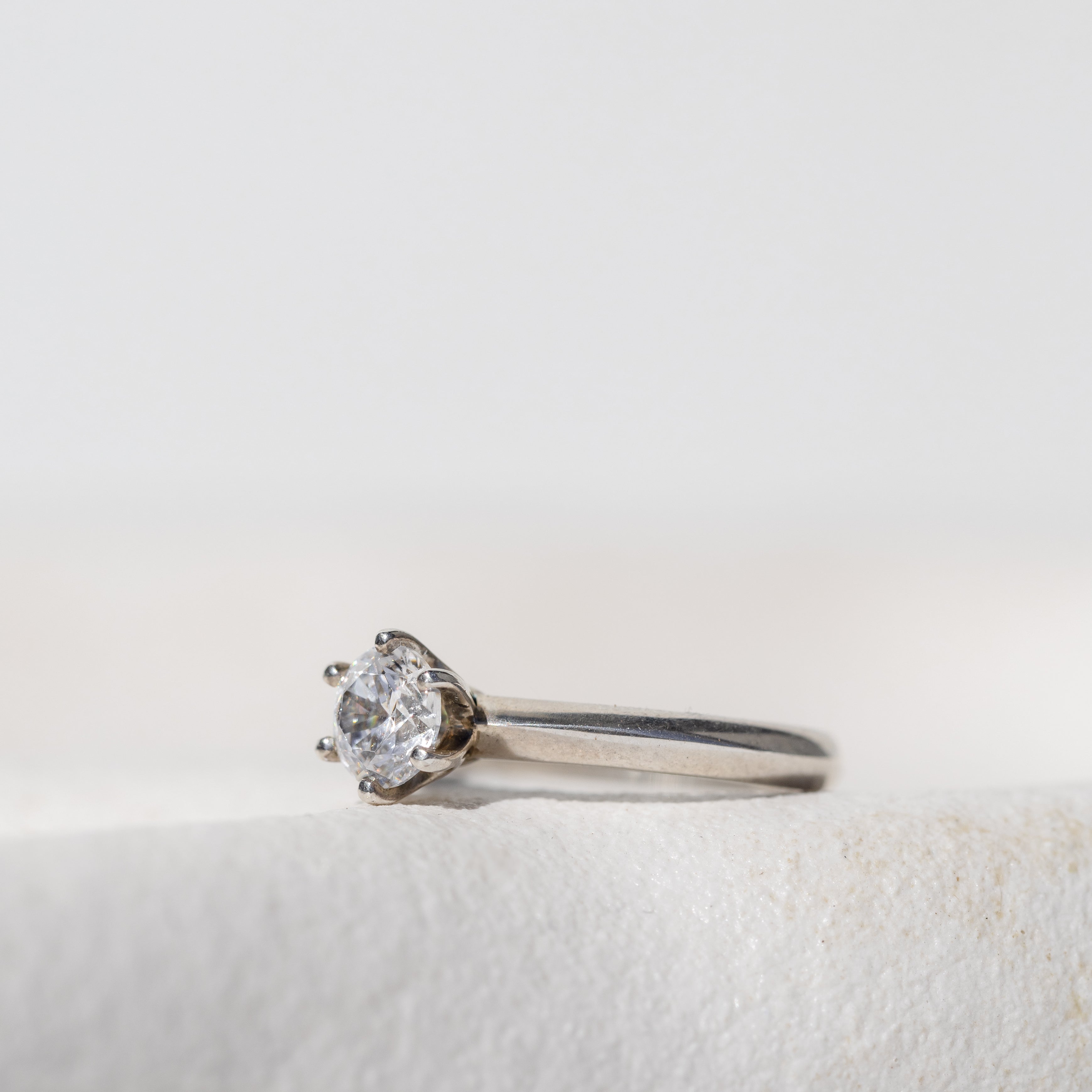 KNIFE EDGE OVAL SOLITAIRE ENGAGEMENT RING
