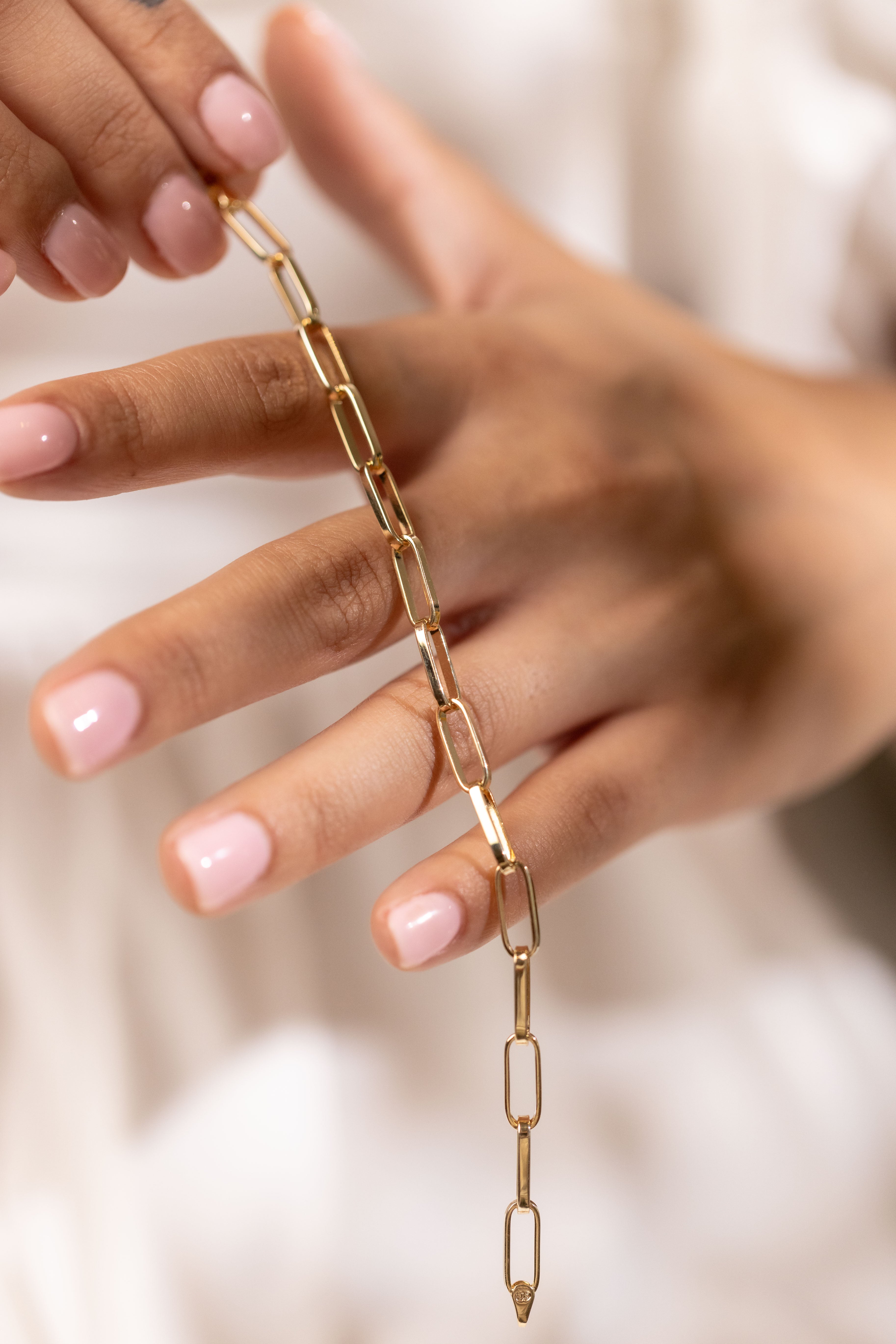 Large link paper clip bracelet 