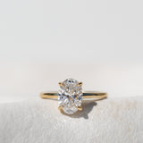 OVAL DIAMOND SOLITAIRE 