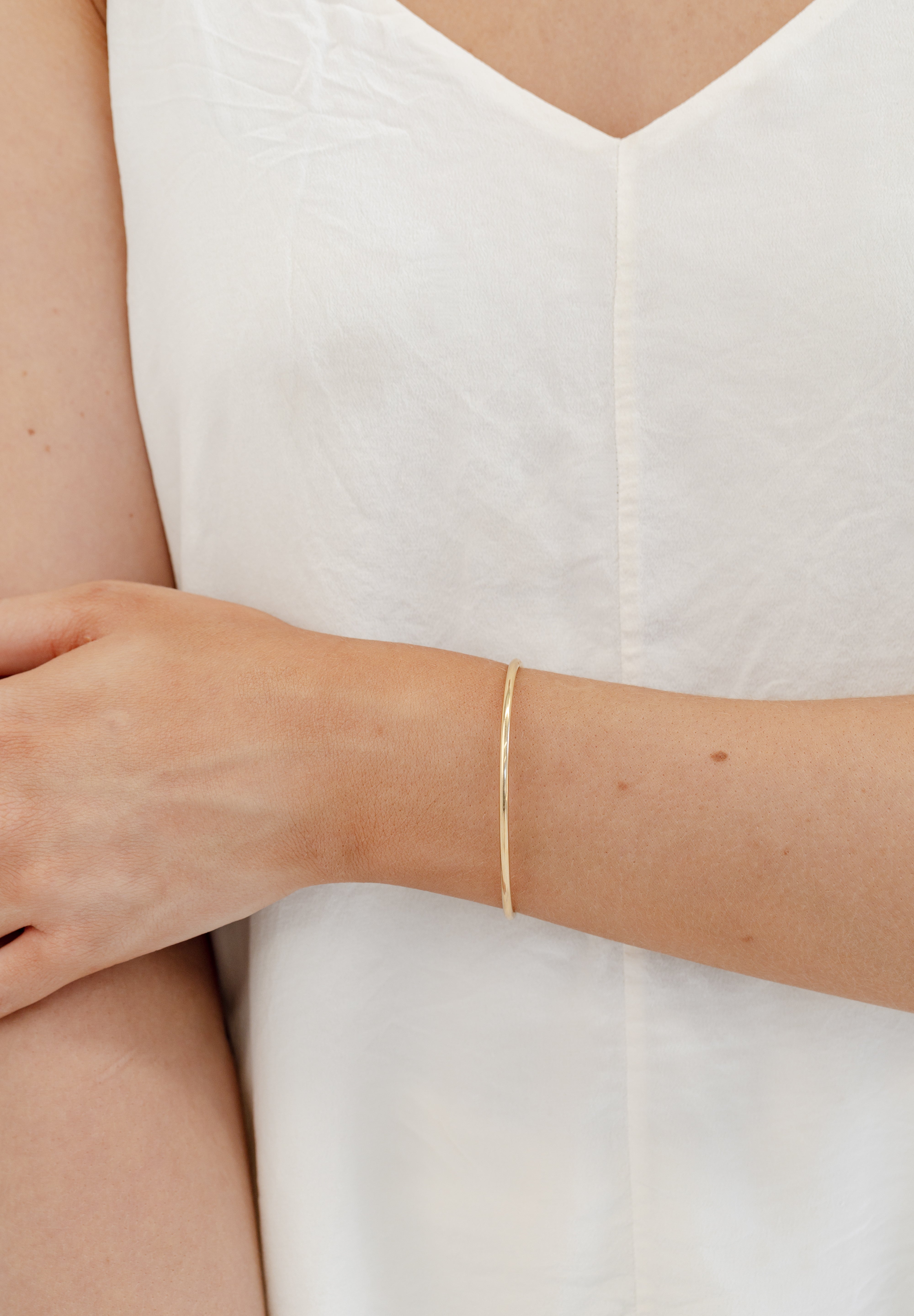 Oval bangle gold
