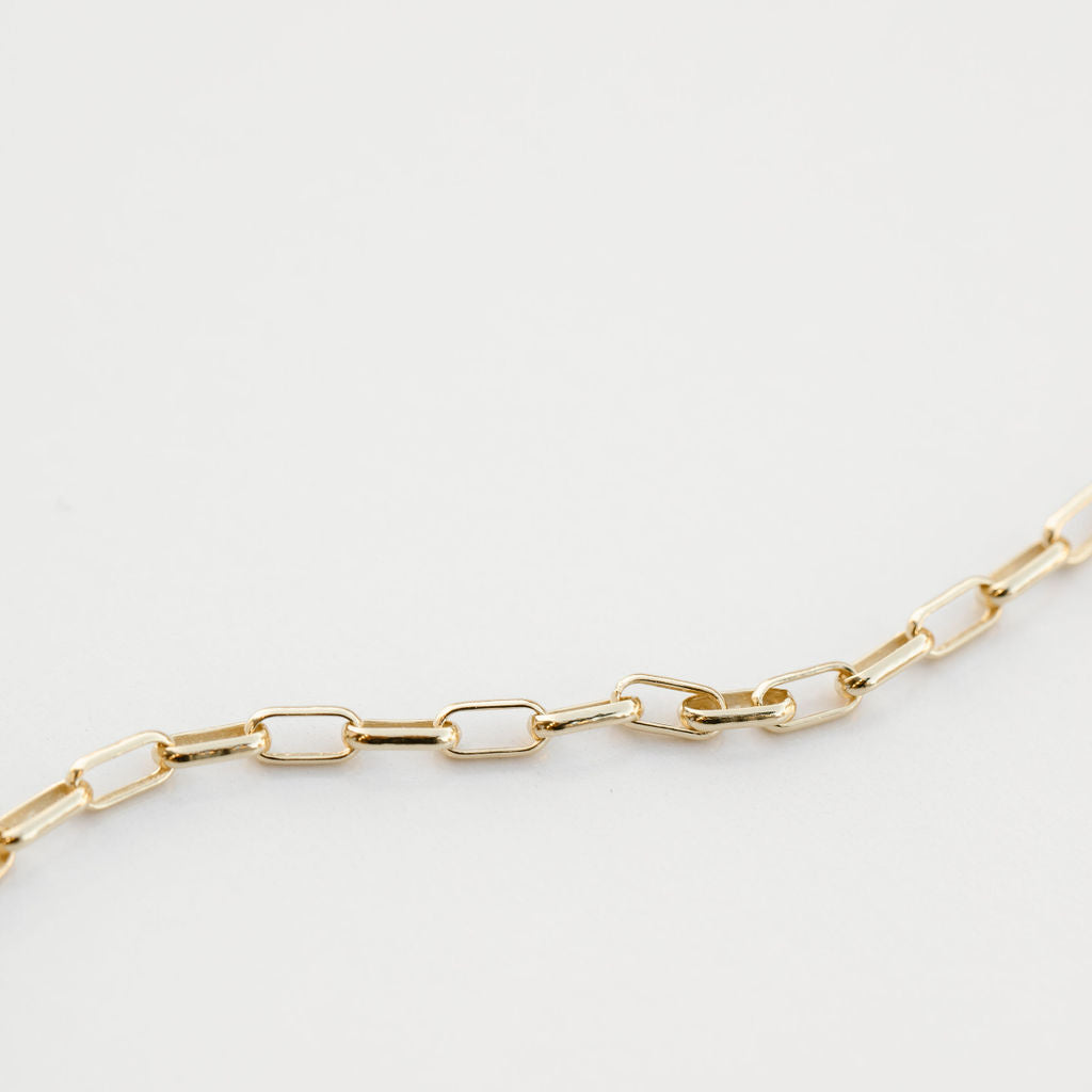 Paper clip chain necklace yellow gold 