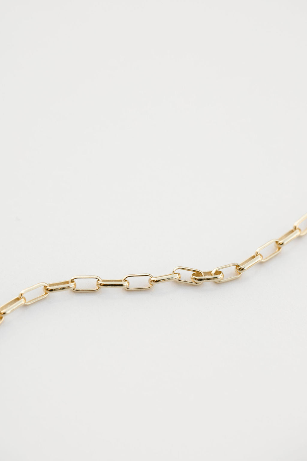 Paper clip chain necklace yellow gold 
