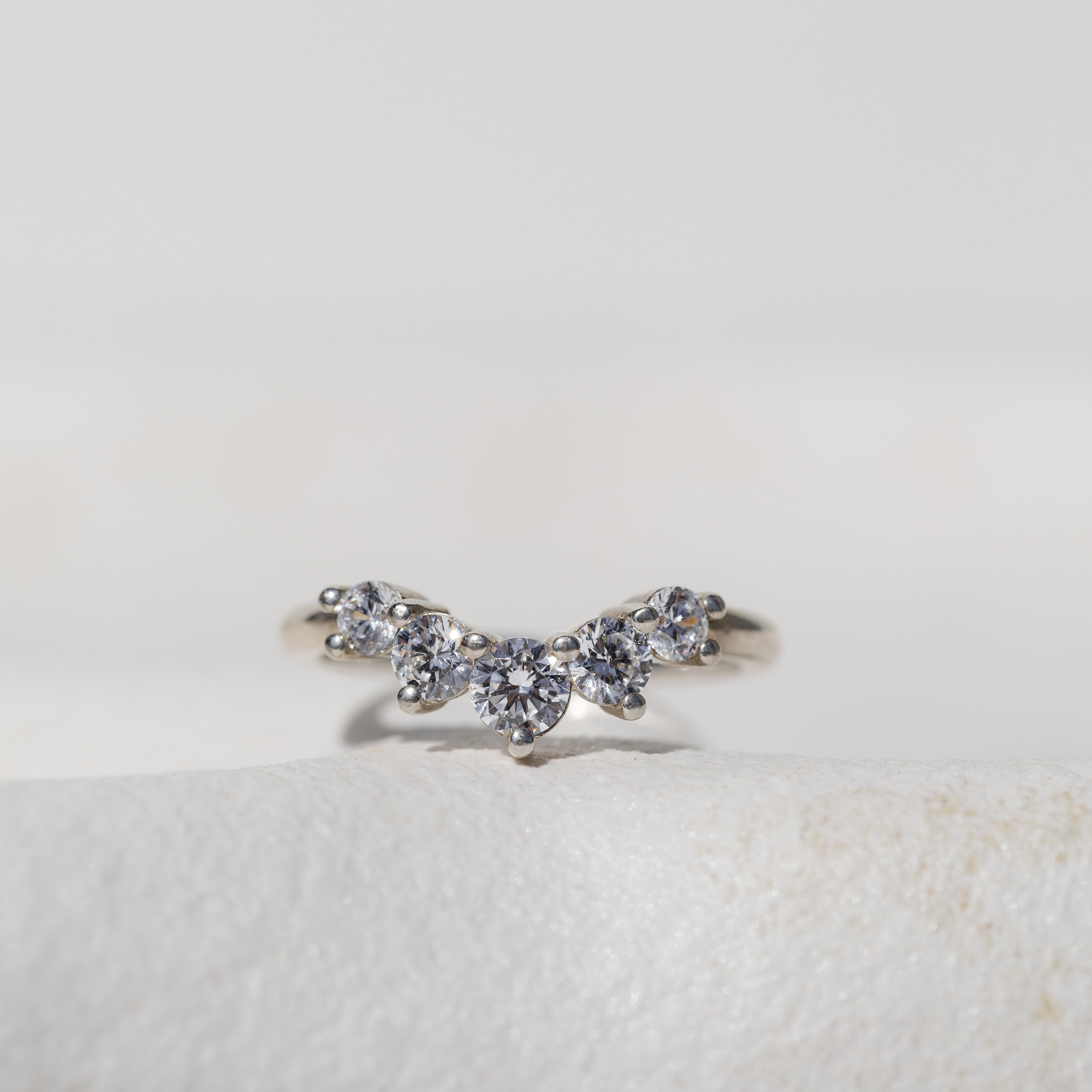 ROUND CROWN RING