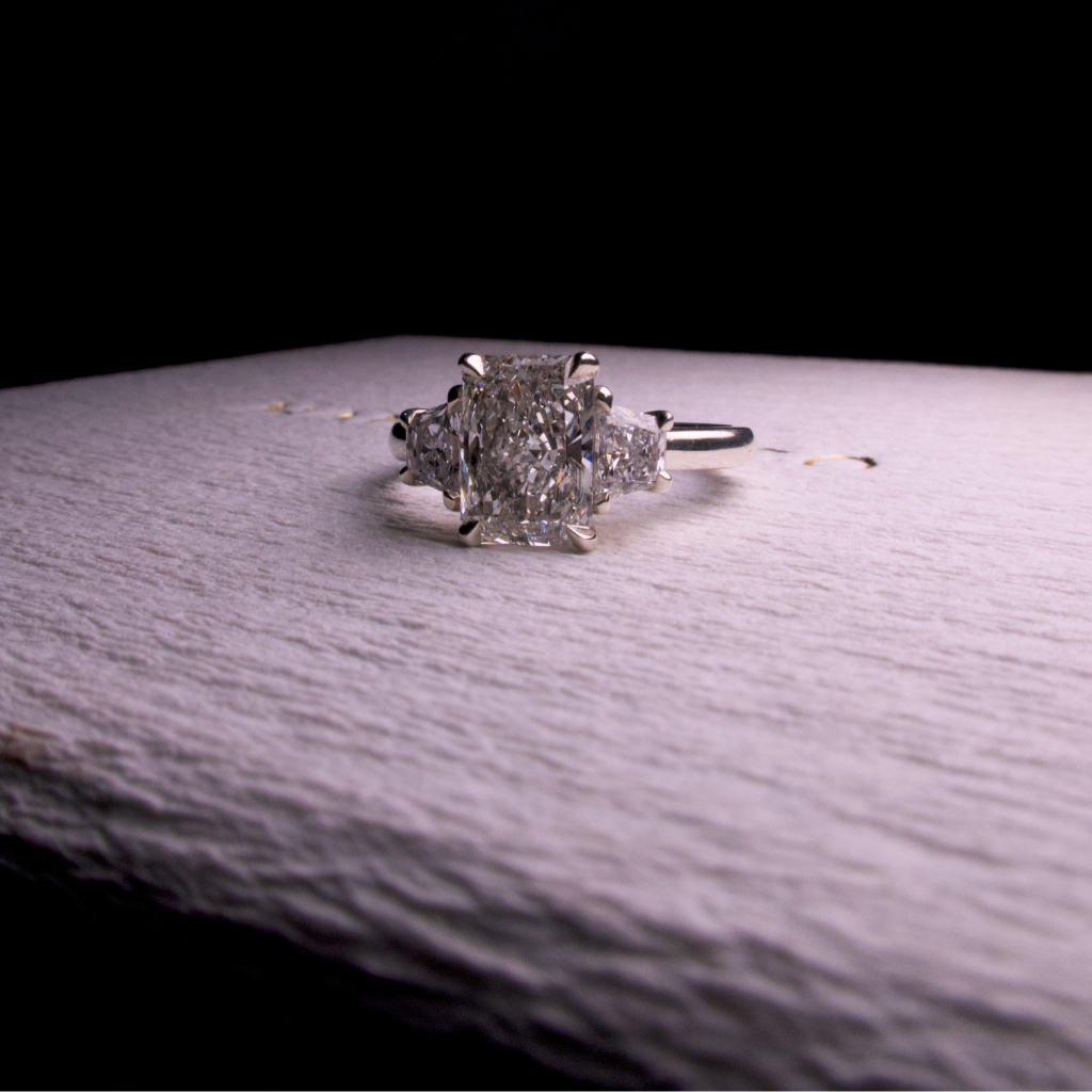 Radiant trilogy ring 