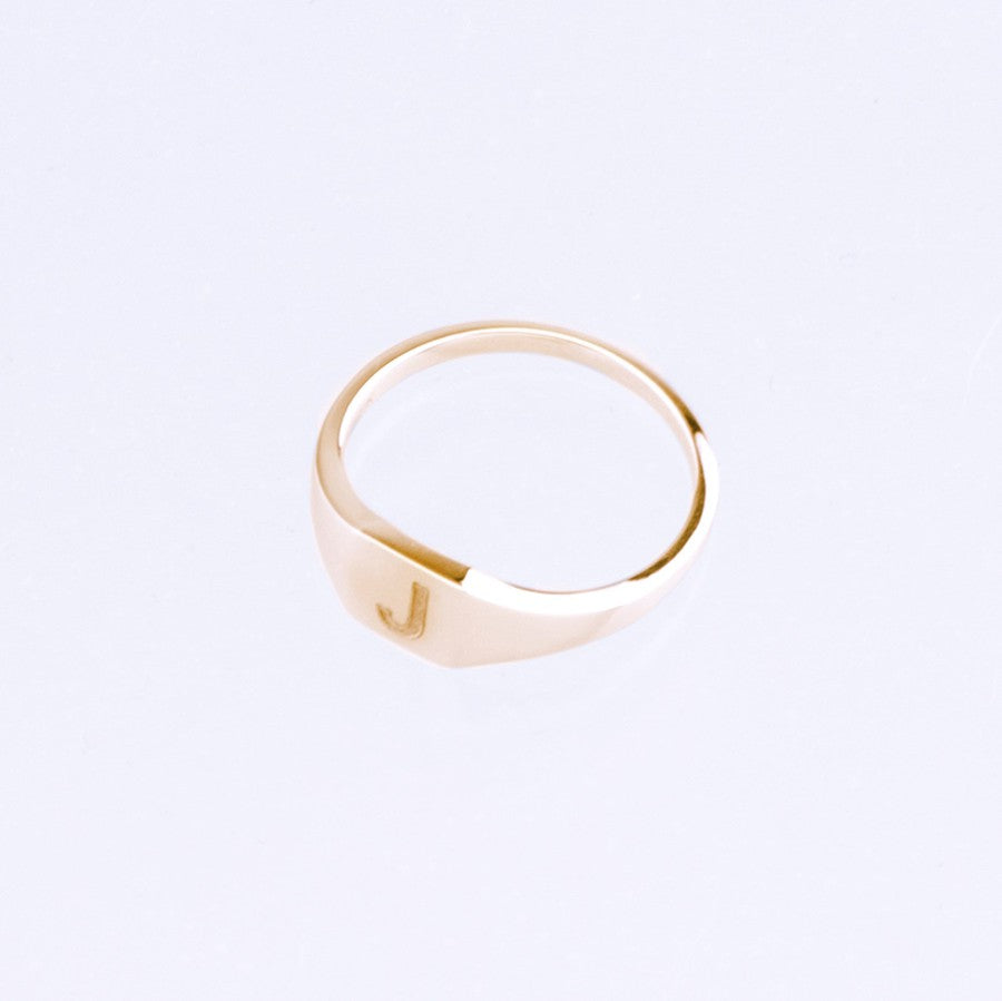 Signet Ring in 9kt yellow gold 