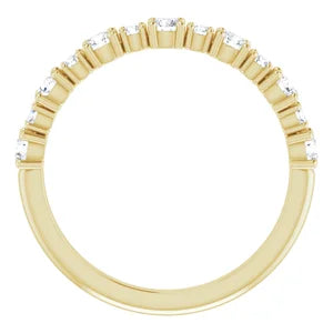 Statement diamond eternity ring in yellow gold with two sized diamonds 3