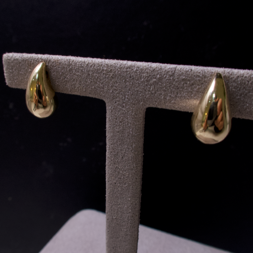 Teardrop earrings