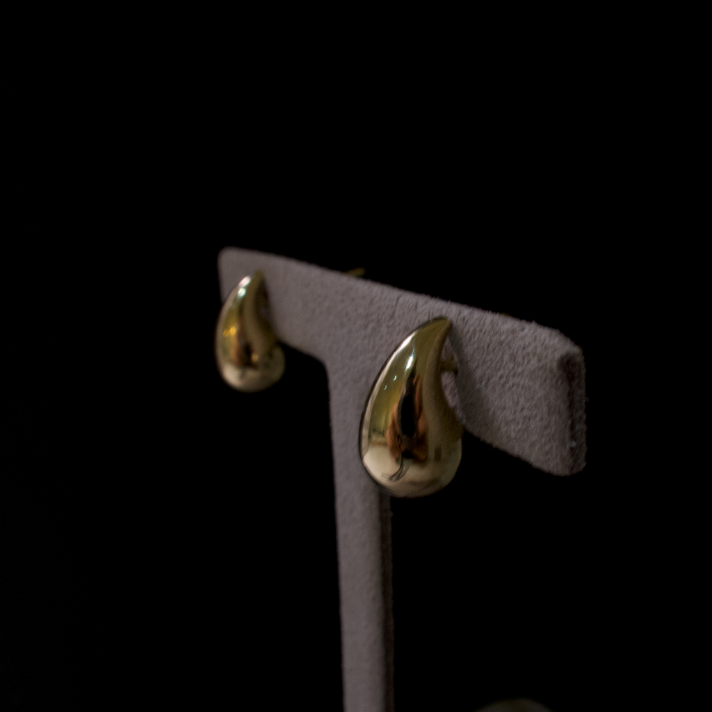 Teardrop earrings solid gold