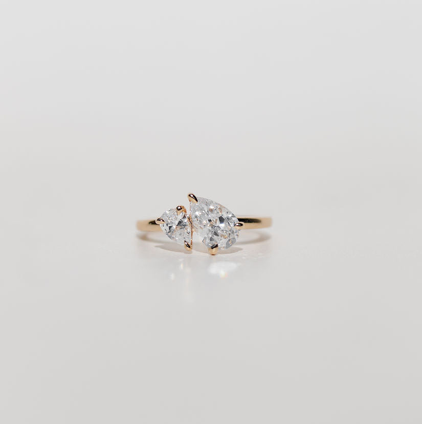 Toi et Moi Engagement Ring 2 Pear Cut Diamonds