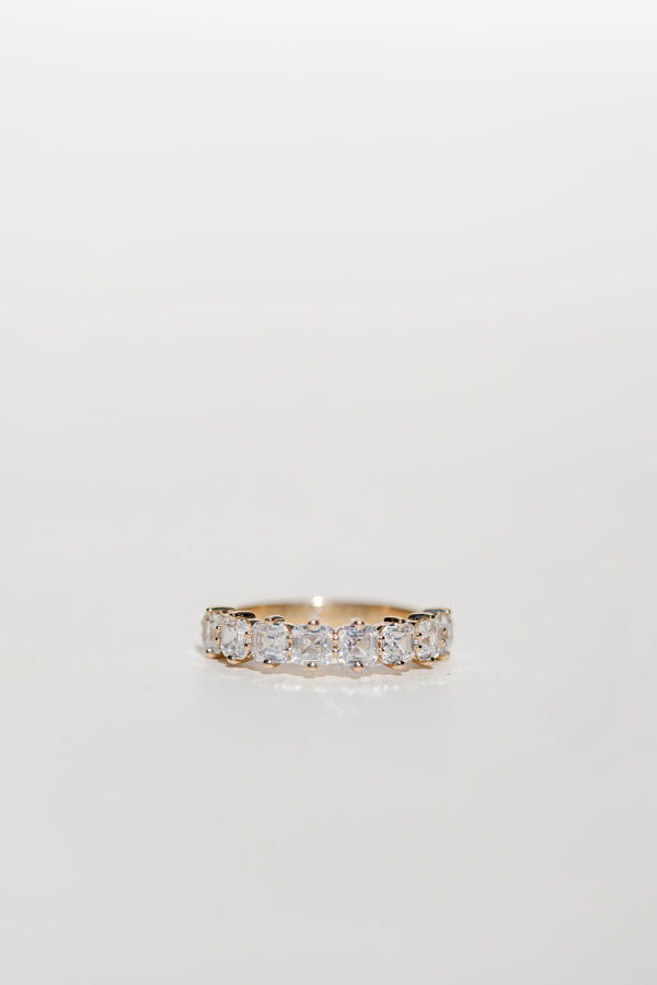 asscher cut diamond wedding ring