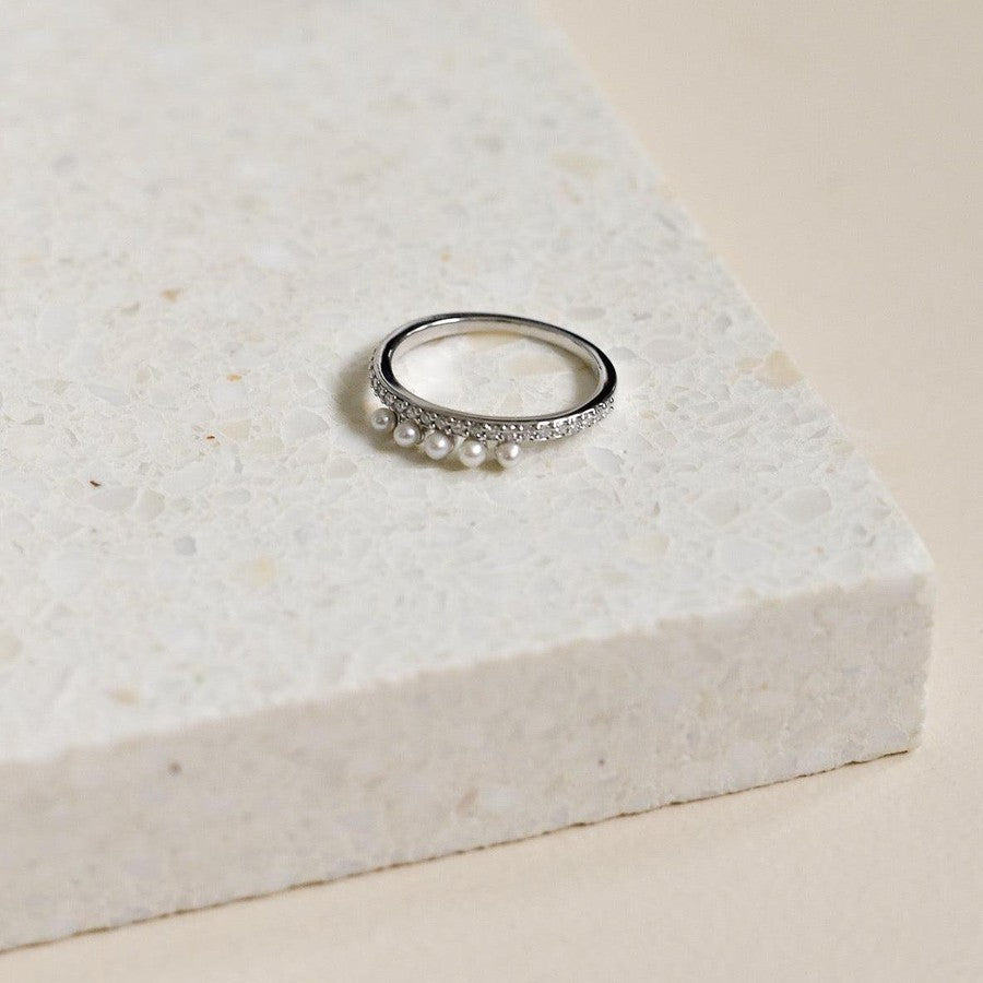 White gold diamond and pearl ring