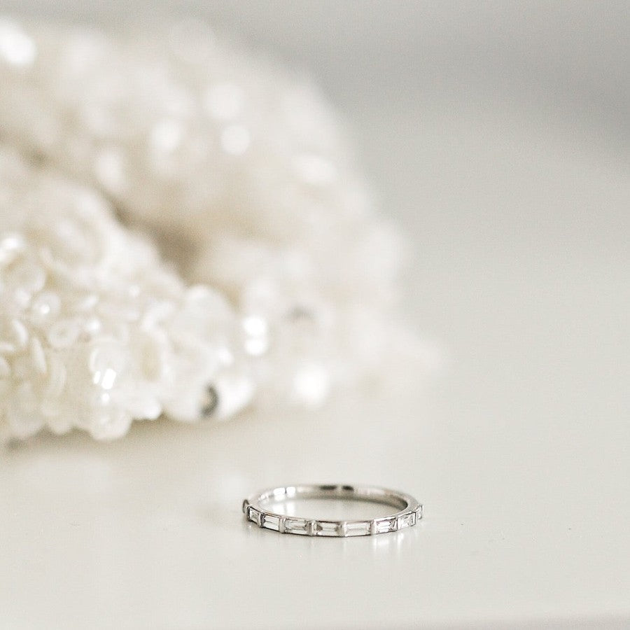 white gold baguette cut diamonds bar set ring