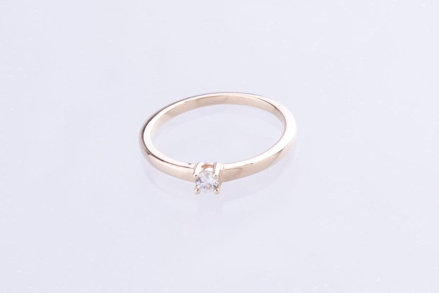 classic solitaire ring yellow gold 