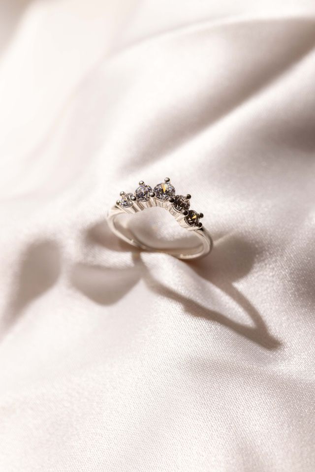 classic crown round diamond wedding ring 