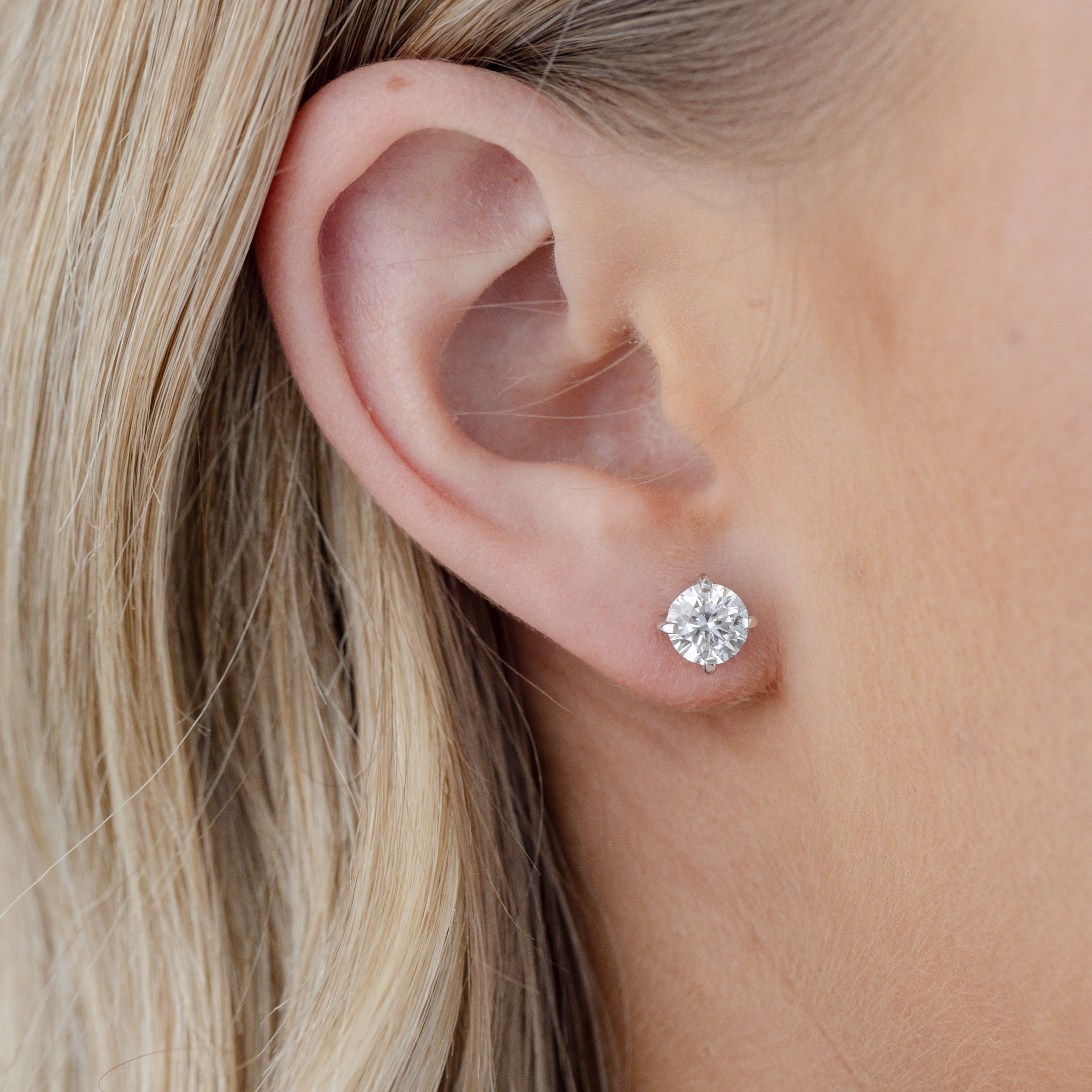 diamond stud earrings 