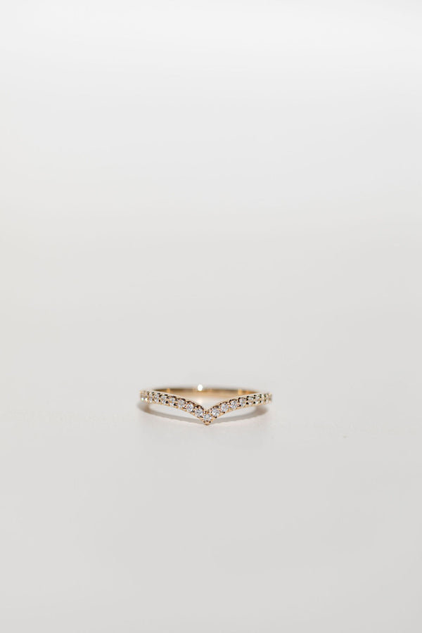 diamond v shape wedding ring