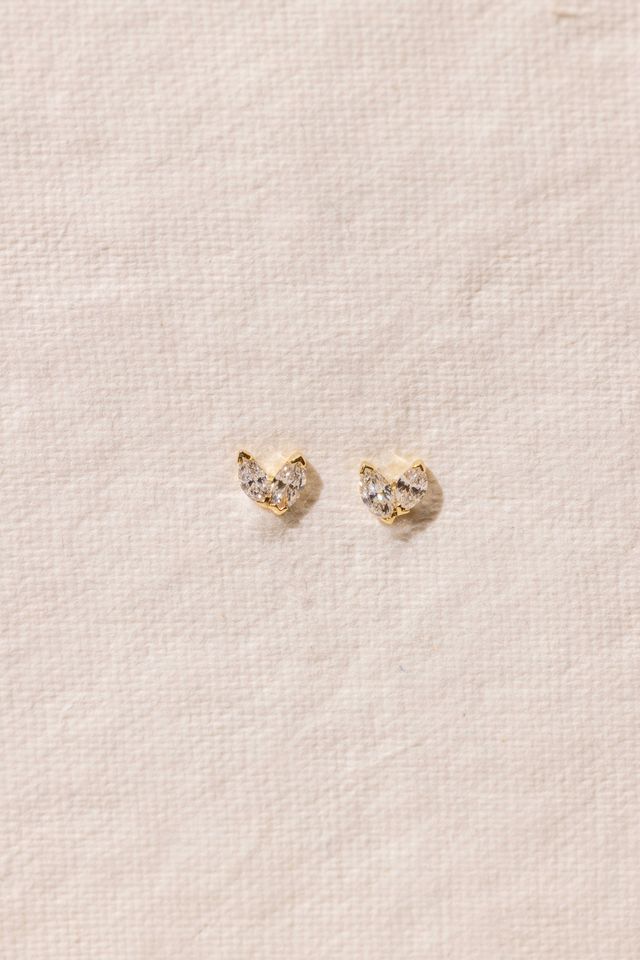 heart shape diamond earring 