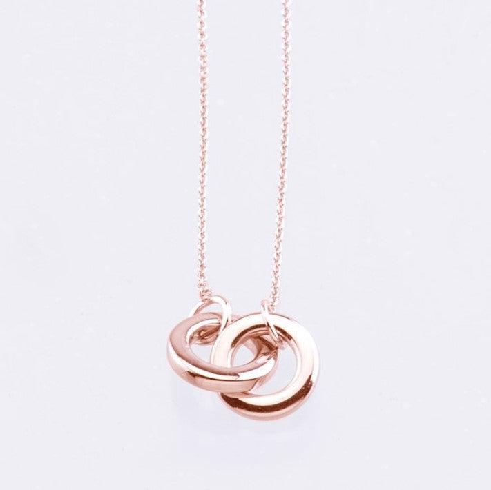 rose gold interlocking rings necklace