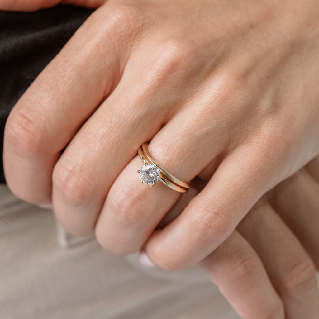 knife edge gold wedding ring