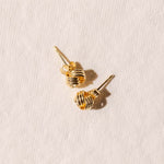 knot earrings 9kt