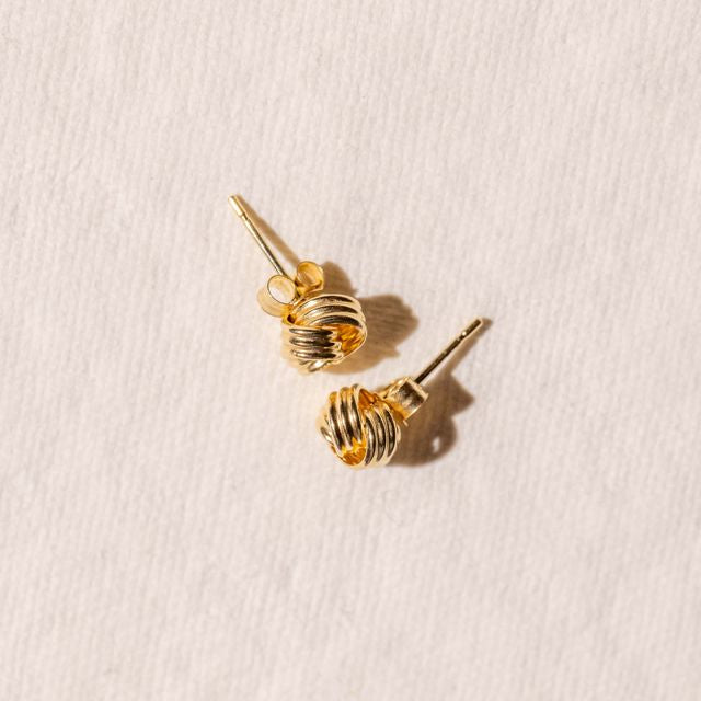 knot earrings 9kt