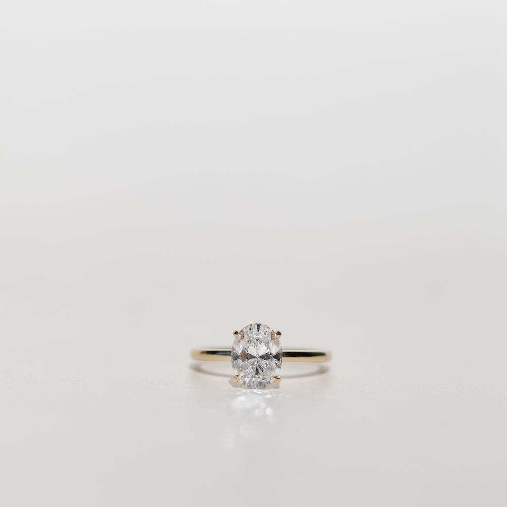 oval cut diamond solitaire engagement ring