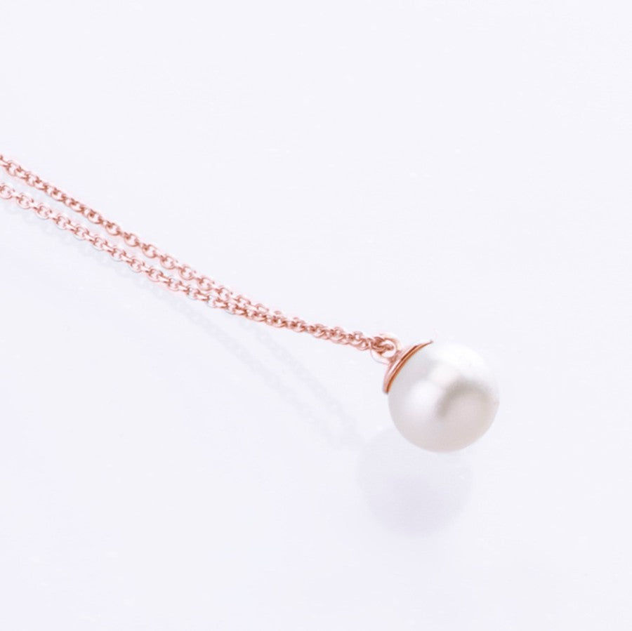 rose gold freshwater pearl pendant and necklace