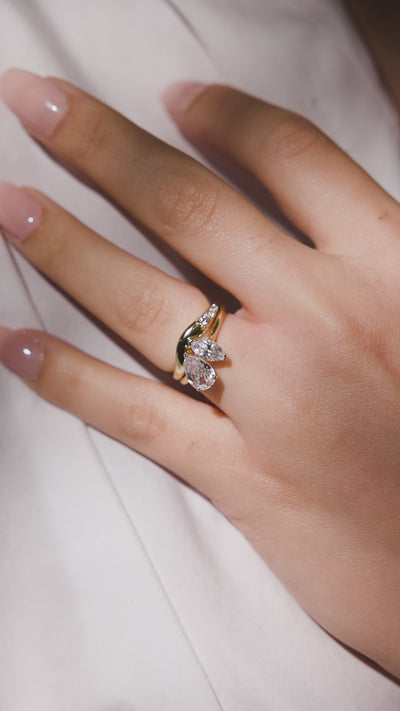 Gold Curved Wedding Ring with Round Brilliant Cut Diamonds