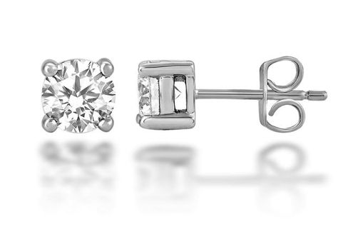 4 claw diamond stud earrings in platinum
