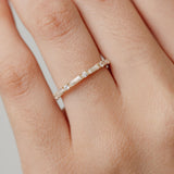 round diamond and baguette diamond wedding ring