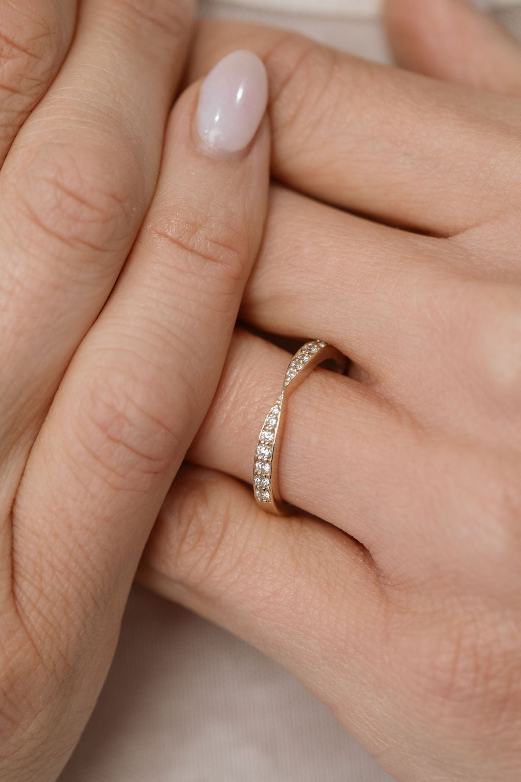 tapered diamond wedding ring yellow gold 
