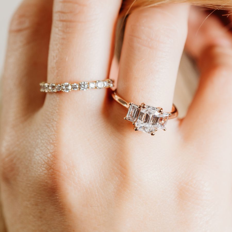 Tilly | Statement Diamond Ring with two sized diamonds
