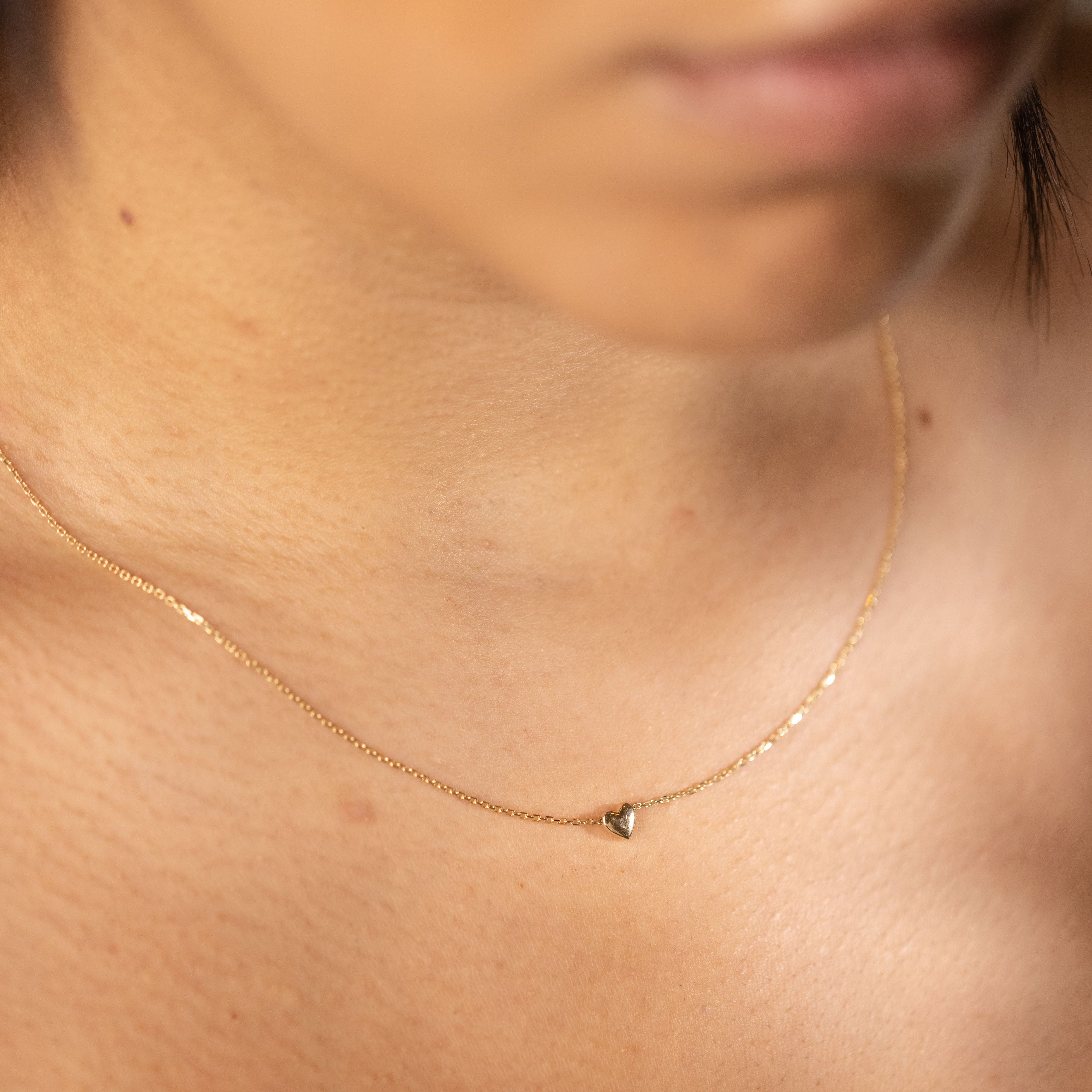tiny heart thin chain necklace