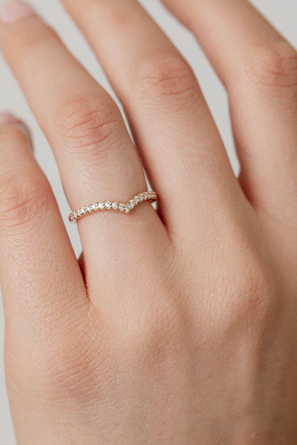 v shape diamond wedding ring