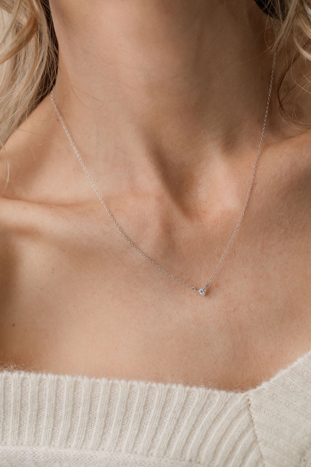 white gold trilliant cut diamond necklace